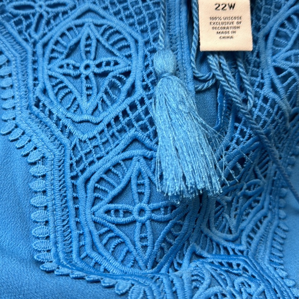 Plus Size Ruby Rd. Blue Blouse With Crochet Neckl… - image 6